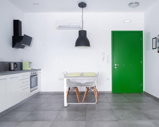 Hermes Apartments Афины Экстерьер фото