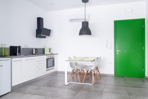 Hermes Apartments Афины Экстерьер фото